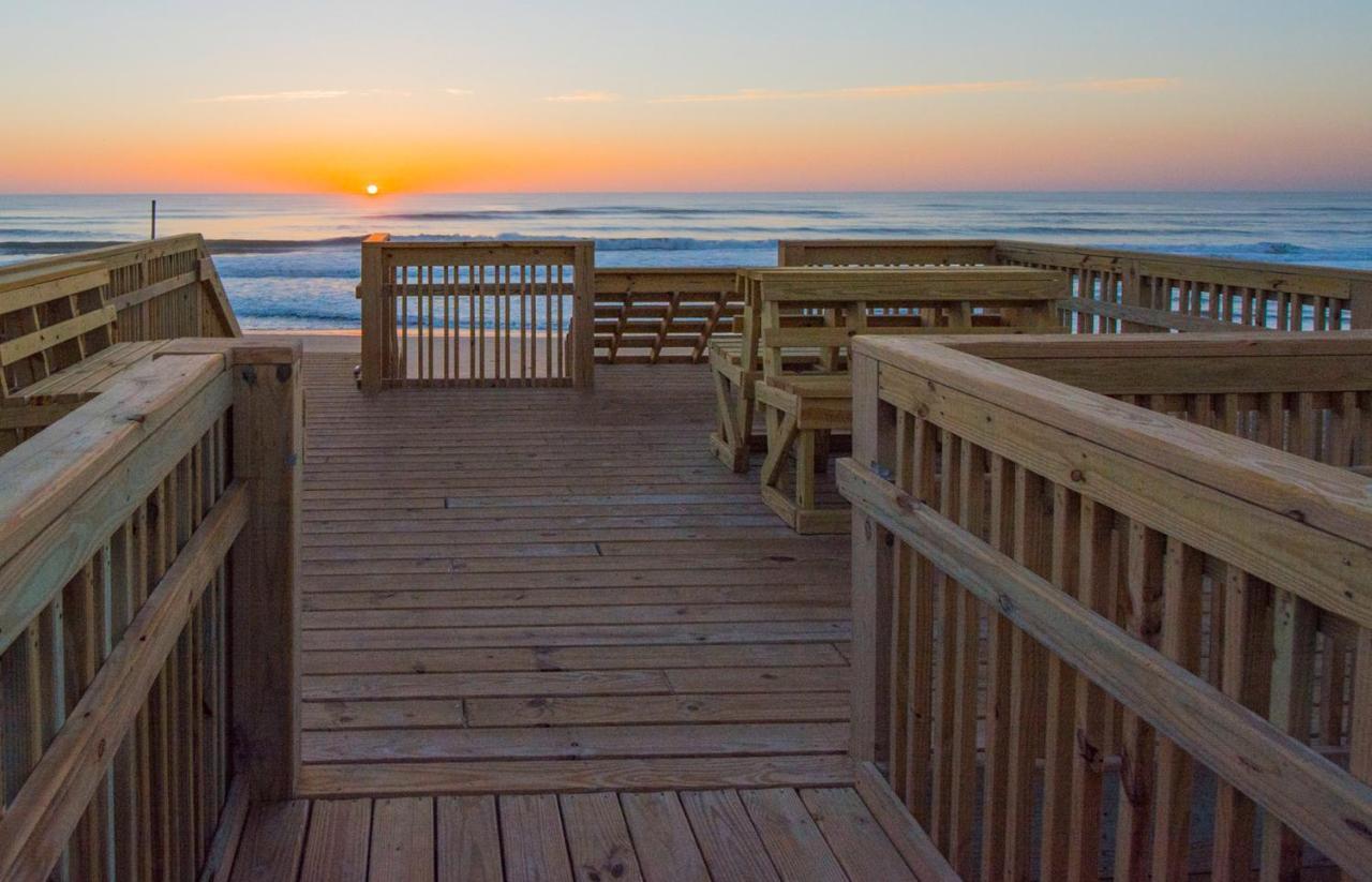 Holiday Inn Express Nags Head Oceanfront By Ihg Exterior foto